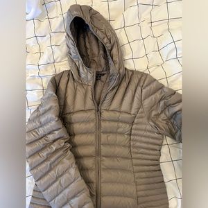 Women’s Eddie Bauer Long Down Puffer Winter Coat, XL, Silver/Tan/metallic